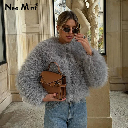 Chaqueta de piel de cordero de marca exclusiva de invierno para mujer, estilo chic, estilo blogger, de piel sintética recortada y peluda.