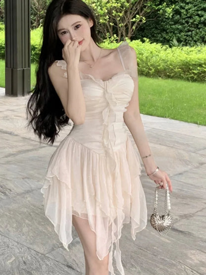 Vestidos cortos con volantes irregulares Y2K para mujer, tirantes finos, cintura alta, corte A, verano, nueva moda coreana, vestido de fiesta de una pieza