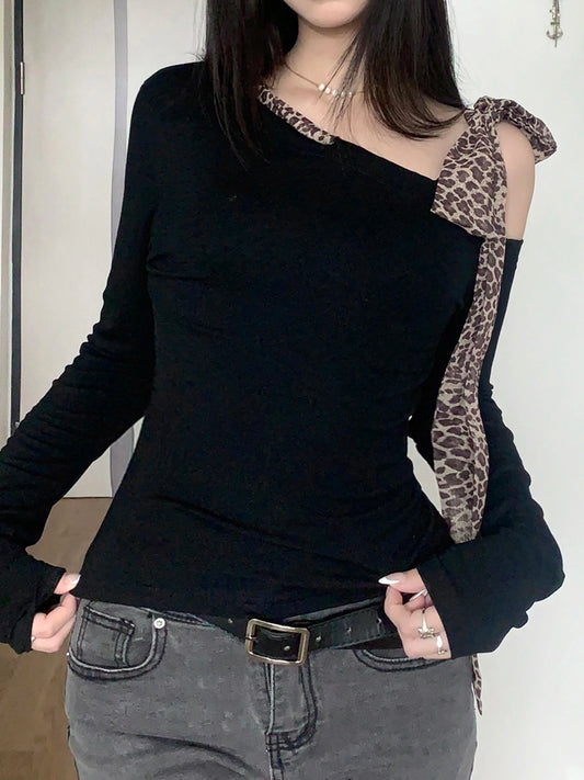 Blusa Y2k de manga larga ajustada con cuello oblicuo y estampado de leopardo con cordones para otoño