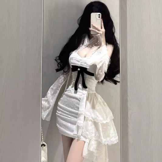 Minivestido ajustado de encaje Y2K para mujer, cuello alto, manga acampanada, corte A, para fiesta de cumpleaños, vestido de cola corta, moda coreana.