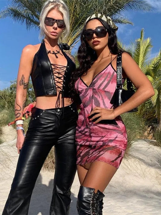 Camiseta sin mangas sexy de color sólido de moda de verano, informal, de PU, con sección ahuecada y cordones, top Y2k ajustado con cuello en V, sin mangas, ropa vanguardista Y2k