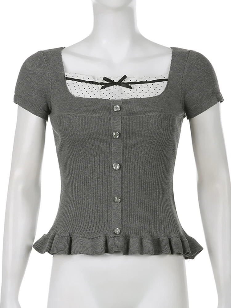Camiseta elegante para mujer, con retazos de encaje, cuello cuadrado, de punto, dobladillo con volantes, Y2K, color gris