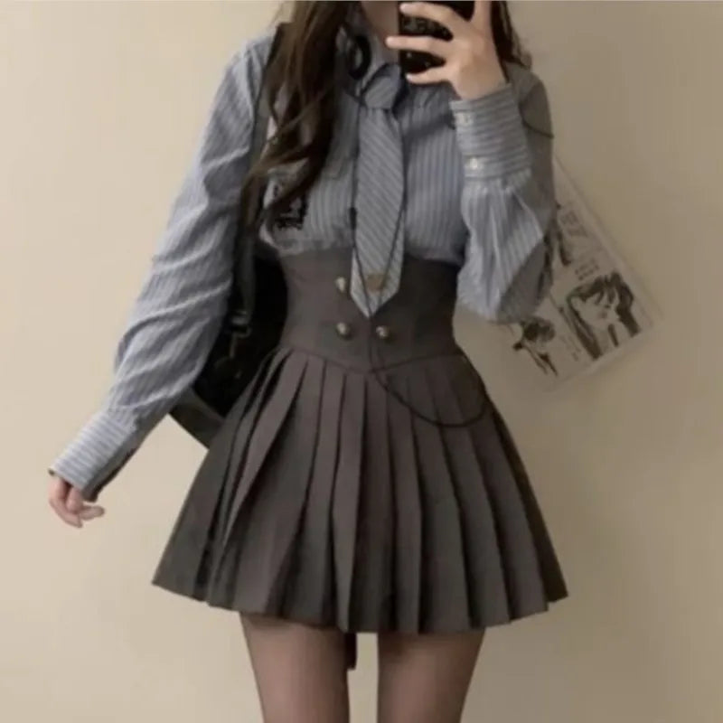Conjunto de 3 piezas de otoño para mujer, falda kawaii, abrigo corto, minifalda plisada, camisa a rayas, moda coreana Y2K