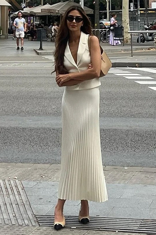 Conjunto de falda plisada con cuello en V Renata 