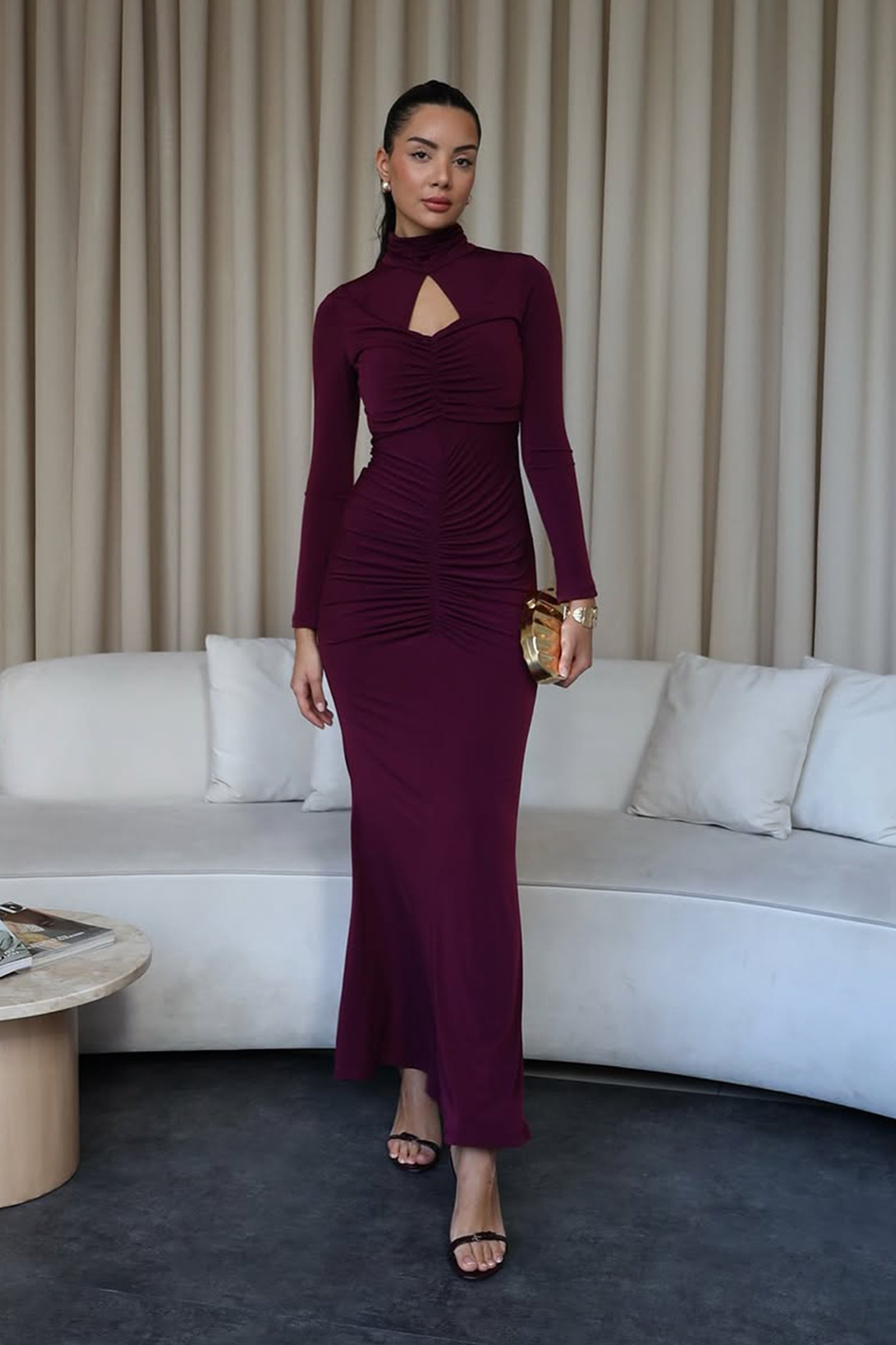 Vestido largo con volantes fruncidos y aberturas Sabrina 