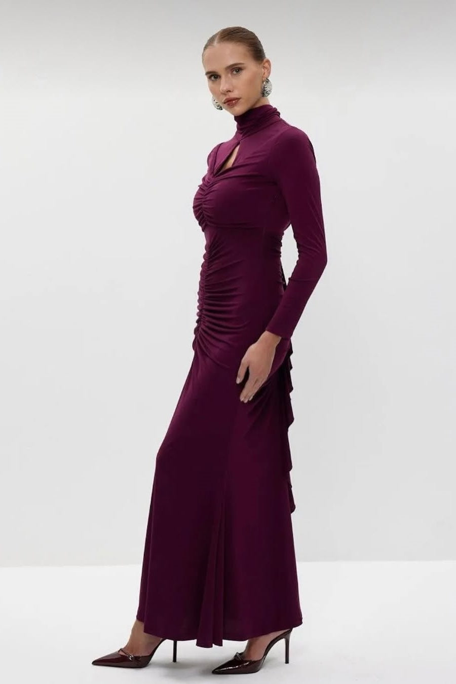 Vestido largo con volantes fruncidos y aberturas Sabrina 