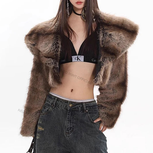 Abrigo corto de piel sintética a rayas retro vintage para mujer, chaqueta de piel de zorro con cuello grande recortada a la moda Y3k para invierno para niña
