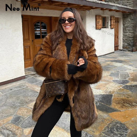 Abrigo largo de piel sintética de marca de lujo para mujer, chaqueta de invierno marrón vintage con degradado, gruesa y cálida, de piel esponjosa