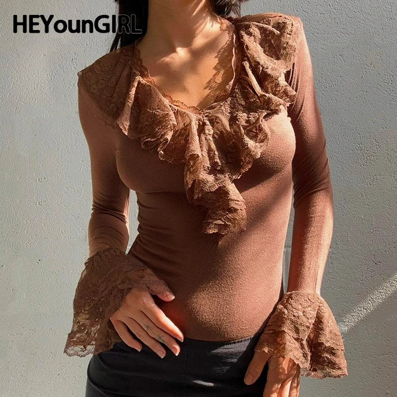 Camiseta marrón con cuello con volantes de encaje vintage Y2K, top ajustado de manga larga, elegante y con estilo de los años 2000, ropa de calle de otoño