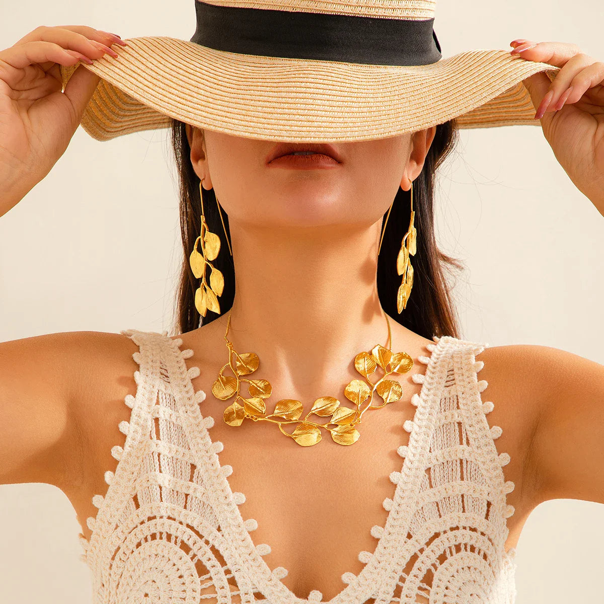 Elaina Necklace