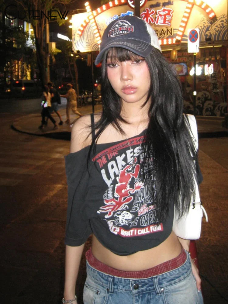 Camisetas casuales con estampado de letras para mujer, camisetas clásicas de manga corta con hombros descubiertos, camisetas de calle salvajes de verano a la moda para niñas