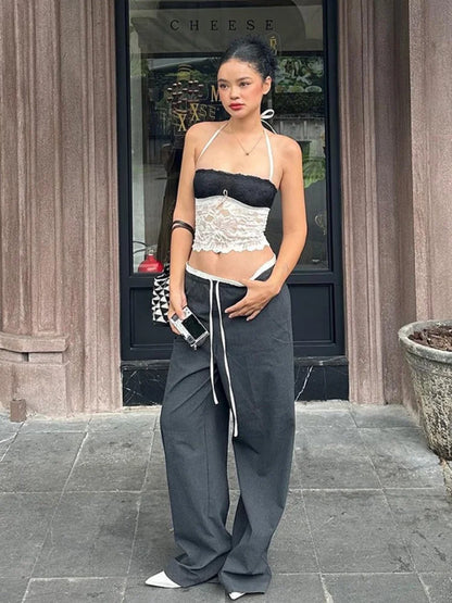 Top de moda Y2k con combinación de colores blanco y negro, con cordones y empalme de malla, ligeramente transparente, sin mangas, cruzado, para mujer