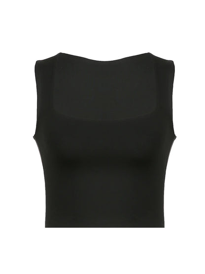 Top corto ajustado con tirantes anchos y cuello cuadrado liso