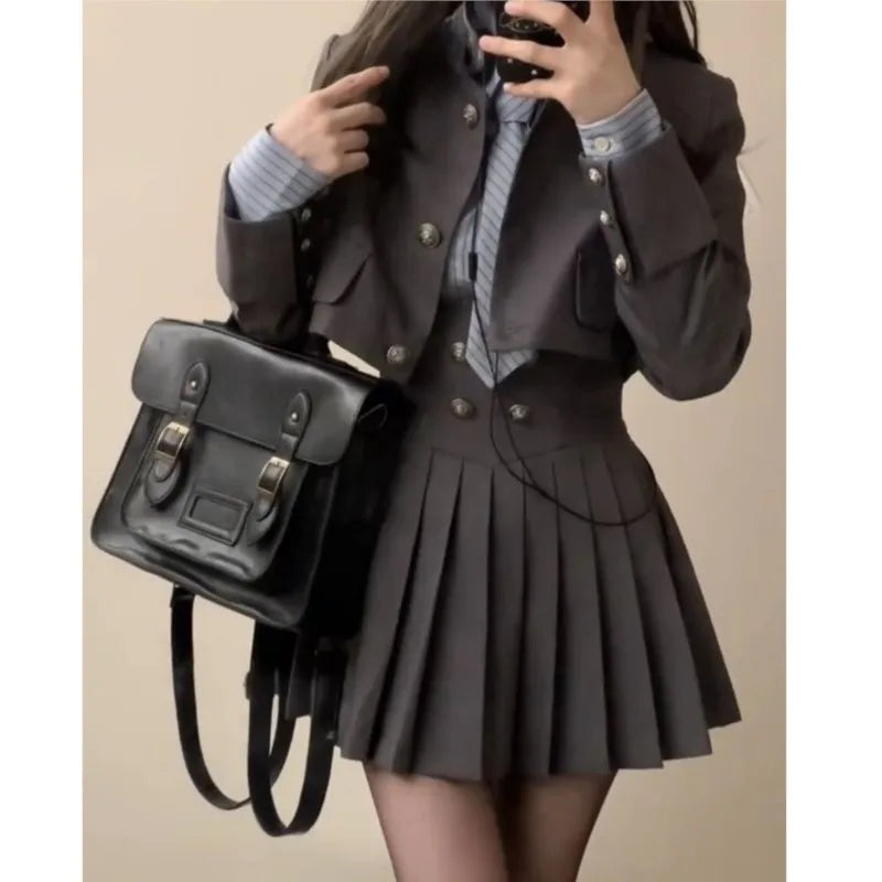 Conjunto de 3 piezas de otoño para mujer, falda kawaii, abrigo corto, minifalda plisada, camisa a rayas, moda coreana Y2K