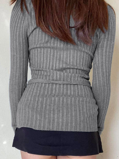 Camiseta básica de manga larga entallada de canalé gris con cinturones y cuello vuelto con parches en contraste para mujer, otoño e invierno