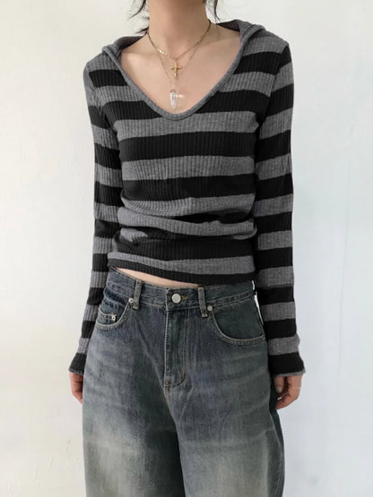Camiseta con capucha de rayas negras y gris oscuro para mujer, cuello en V, manga larga, básica, ajustada, para primavera y otoño, top acanalado, camiseta urbana preppy