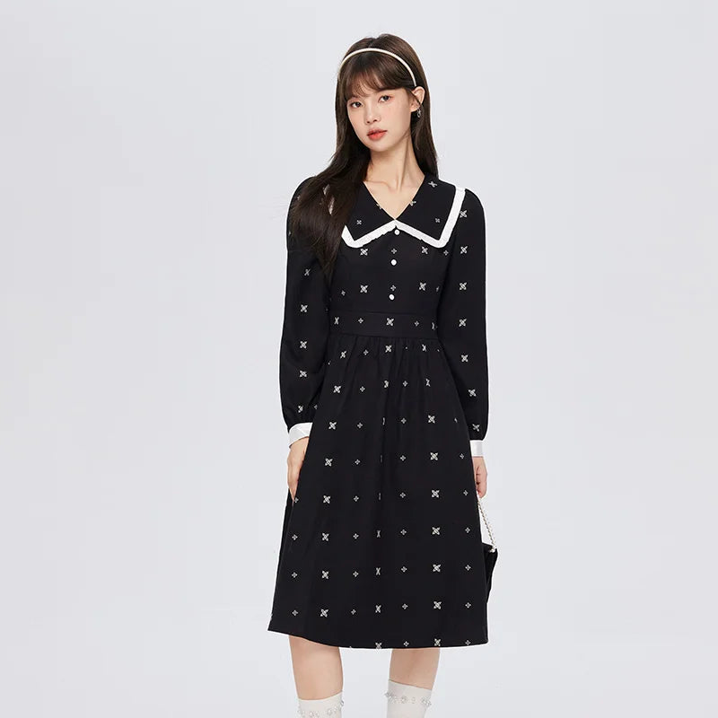 Vestido de mujer con mangas abullonadas y estampado completo, negro, de invierno, con solapa de encaje.