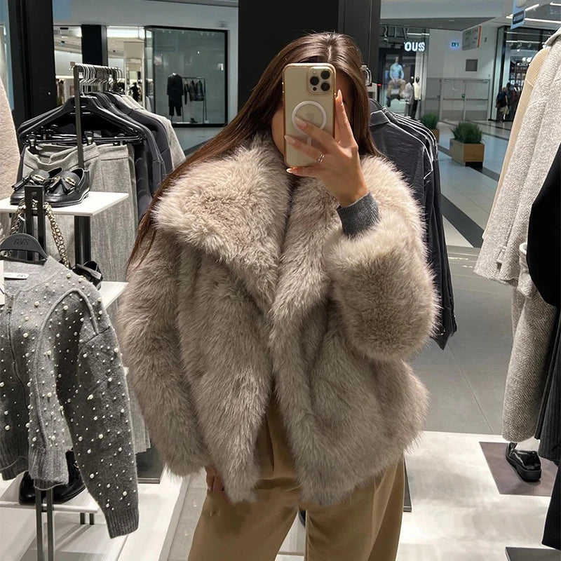 Abrigo de piel sintética con degradado para mujer, chaqueta de piel de zorro sintética con cuello de piel grande de lujo, nueva moda de invierno