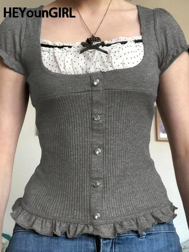 Camiseta elegante para mujer, con retazos de encaje, cuello cuadrado, de punto, dobladillo con volantes, Y2K, color gris