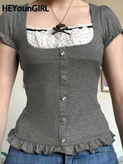 Camiseta elegante para mujer, con retazos de encaje, cuello cuadrado, de punto, dobladillo con volantes, Y2K, color gris