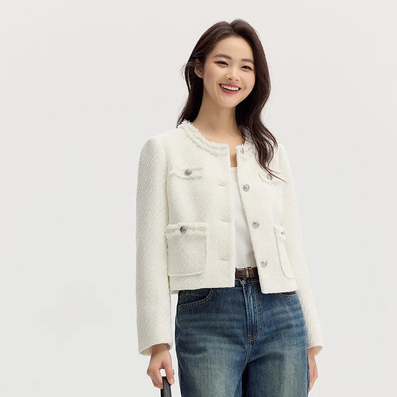 Abrigo de mujer de manga corta con hombreras y borlas, elegante, nuevo, estilo pequeño en color carbón, chaqueta ajustada.