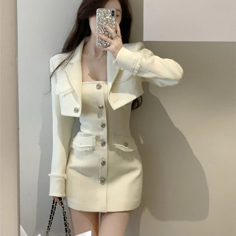Elegante conjunto de dos piezas de tweed para otoño, chaqueta corta de manga larga para mujer, minivestido ajustado sin tirantes, moda coreana, conjuntos de lujo.