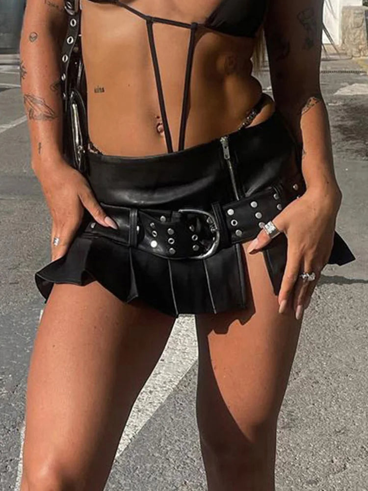 Falda plisada de cuero sintético negro con cremallera y cinturón con remaches, estilo gótico punk, para mujer. Trajes sexys de chica mala.