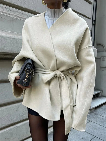 Abrigo blanco con cordones y cuello en V para mujer, holgado, de calle, de manga larga, con parches, para otoño, estilo vendaje, nuevo