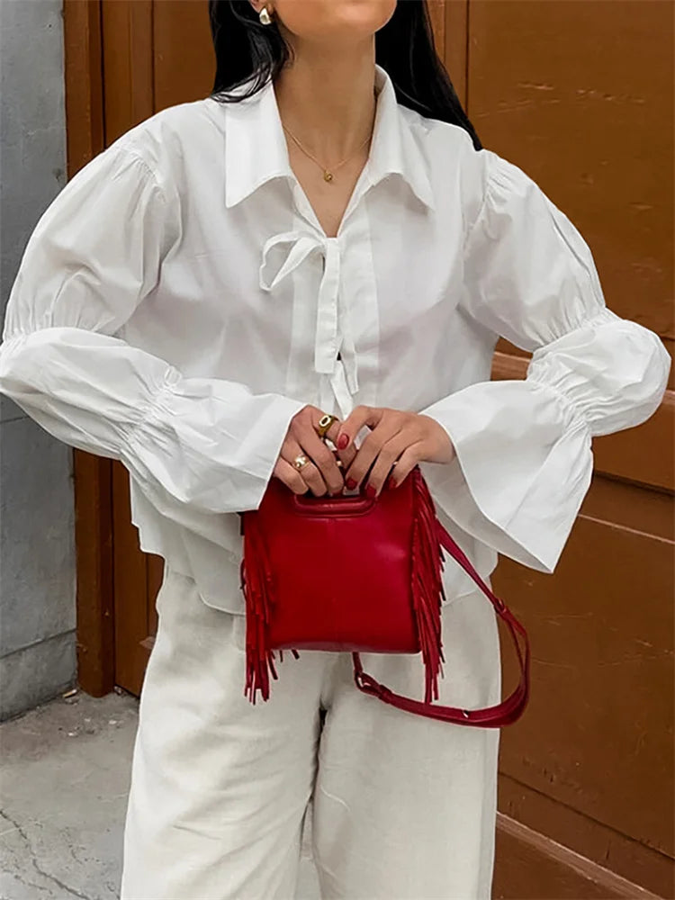 Blusa de gasa con cordones y aberturas para mujer, blusa de manga larga con solapa y parches, estilo vendaje, ropa de abrigo blanca para mujer