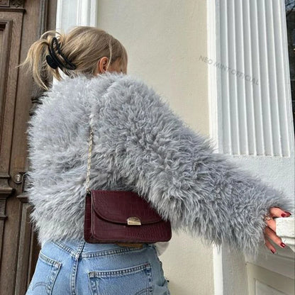 Chaqueta de piel de cordero de marca exclusiva de invierno para mujer, estilo chic, estilo blogger, de piel sintética recortada y peluda.
