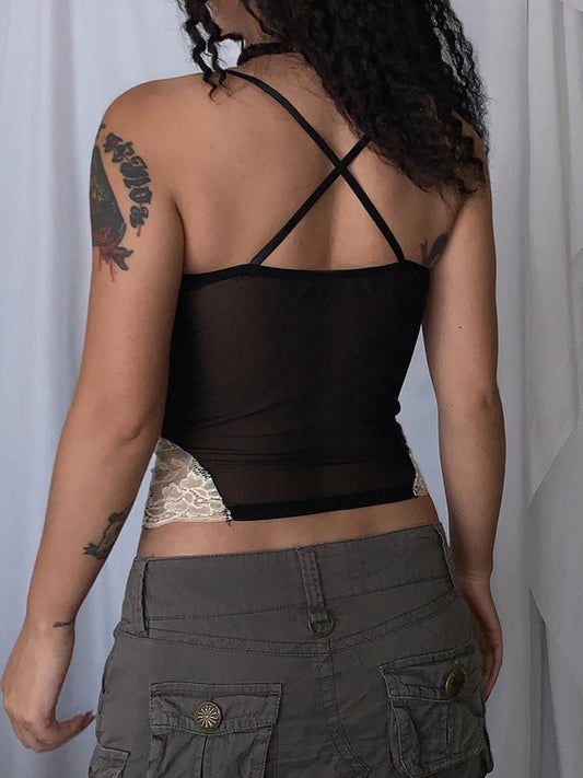 Camisola gótica Y2K de encaje con contraste y retazos para mujer, color negro, con fruncido en la parte delantera y espalda cruzada, ajustada y bonita, de malla