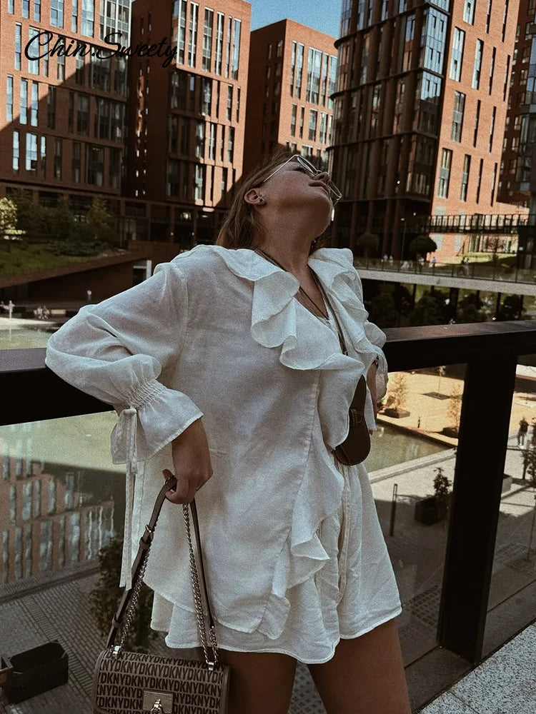 Conjunto de 2 piezas de pantalones cortos holgados con volantes para mujer, cuello en V, camisas caladas, pantalones cortos de pierna ancha, traje blanco para primavera y verano 2025.