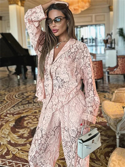 Conjunto de dos piezas con pantalones y estampados calados de encaje para mujer, camisetas transparentes y pantalones de moda para mujer.