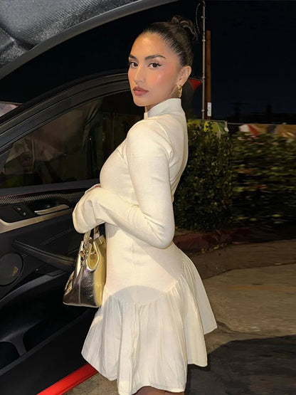 Elegante minivestido de punto con mangas acampanadas para mujer, estilo vintage, liso, cuello alto, ajustado, plisado, corto, para otoño, elegante, de punto