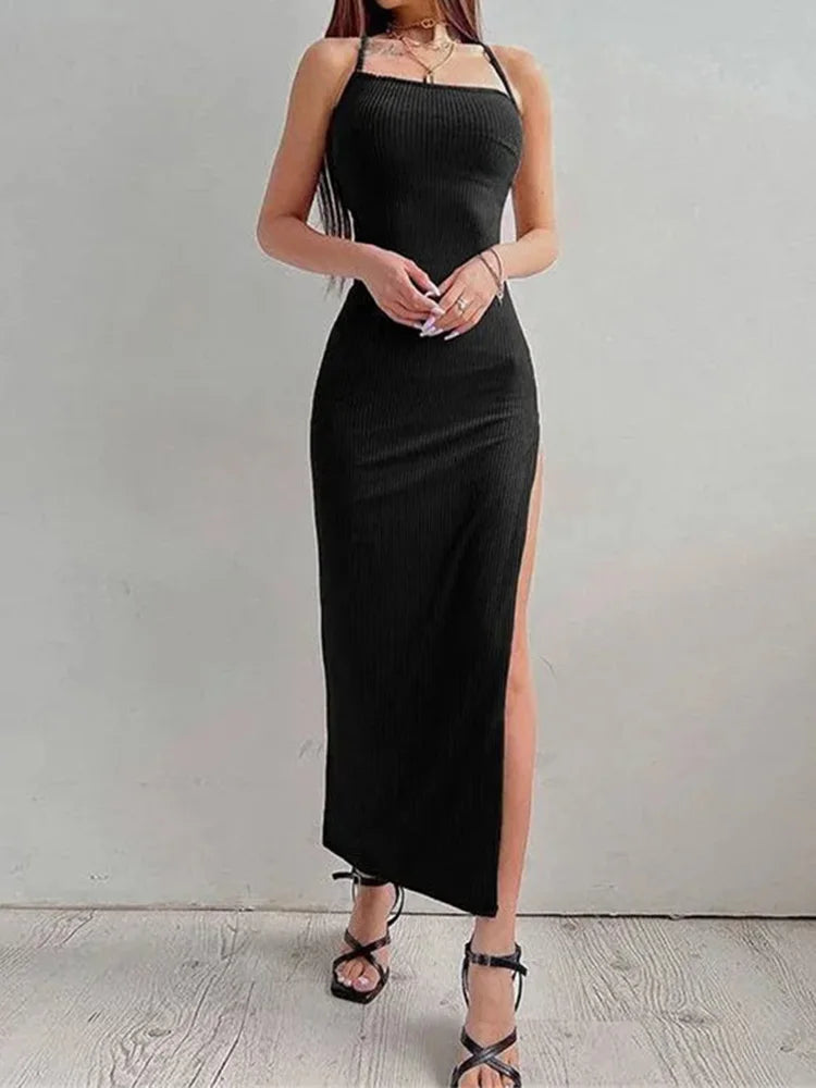 Vestido negro largo sexy ajustado para mujer, vestido de verano sin mangas con cuello halter y tirantes finos con abertura alta