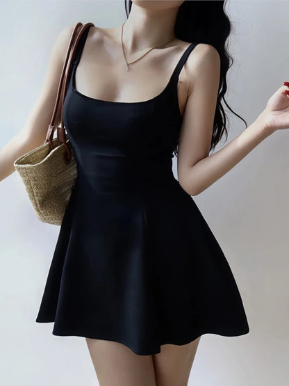 Minivestido sexy para mujer, nuevo estilo francés de verano, con tirantes finos, liso, corte en A, espalda descubierta, estilo playero Y2K, para club y fiesta de graduación