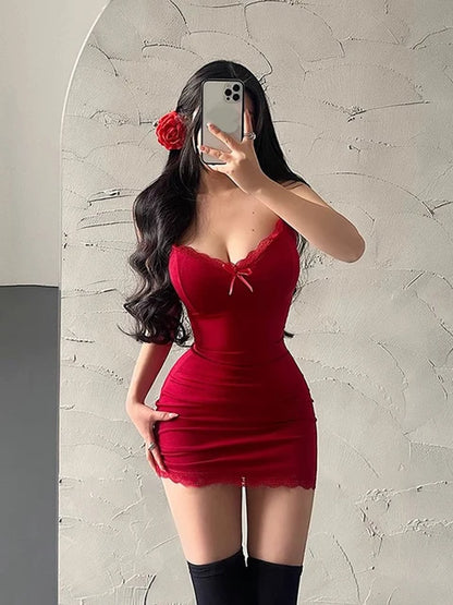 Vestido mini sexy de verano para mujer, camisola roja de encaje, sin mangas, con cuello en V, básico, ajustado, para fiesta y club, ropa Y2K