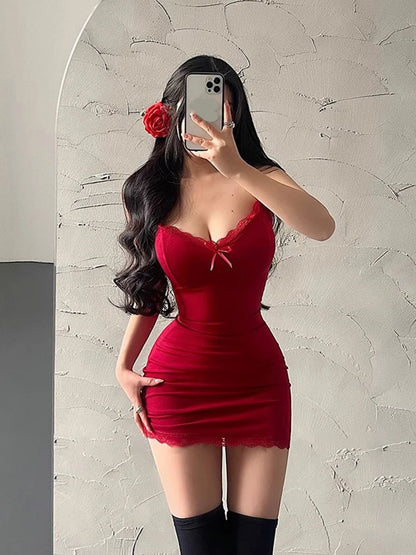 Vestido mini sexy de verano para mujer, camisola roja de encaje, sin mangas, con cuello en V, básico, ajustado, para fiesta y club, ropa Y2K