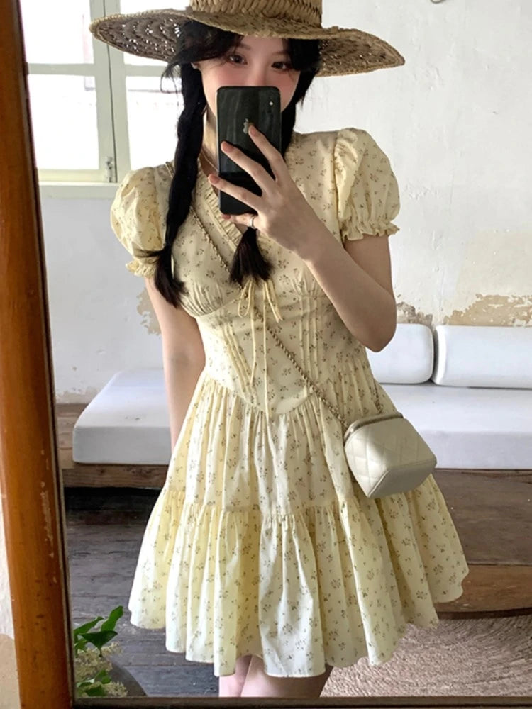 Vestidos cortos con estampado floral francés para mujer, Y2K, cuello en V, cintura alta, vestido de fiesta de cumpleaños, estilo coreano elegante, vestidos de verano de corte A