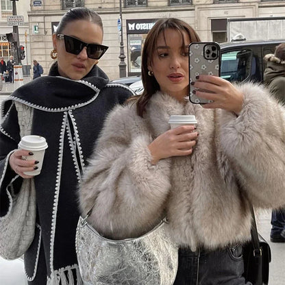 Abrigo de piel sintética corto Gardient de la marca de lujo de la Semana de la Moda Callejera icónica para mujer, chaqueta de piel corta y esponjosa de invierno para niñas.