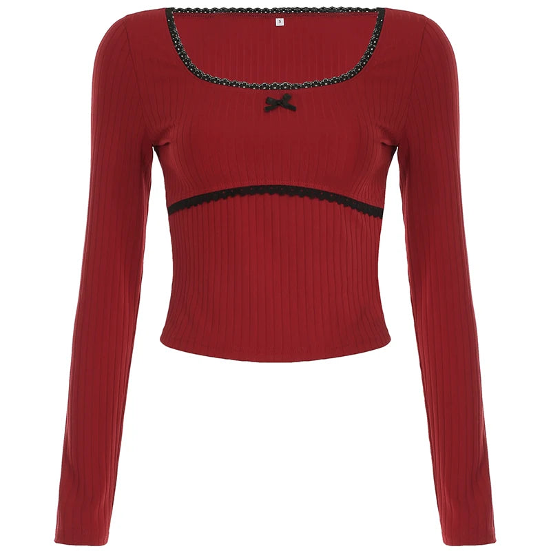 Blusas navideñas de manga larga con cuello cuadrado y ribete de encaje para mujer, bonitas y con un toque festivo.