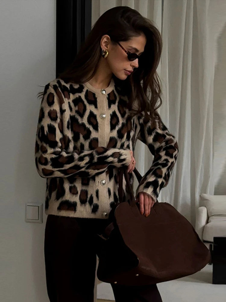 Vintage Knitted Leopard Cardigan Women Casual Slim Single Breasted O-Neck Sweaters Female Chic Versatile Basic Street Knitwear