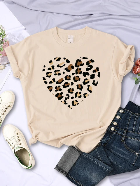 Simple Broken Leopard Heart Women Tshirt Casual Fashion T Shirts Soft Fashion Tee Clothing Harajuku Comfortable Women’S T Shirt