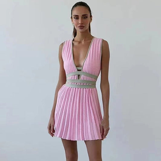 Effortless Pleated Knit Dress with Timeless Appeal