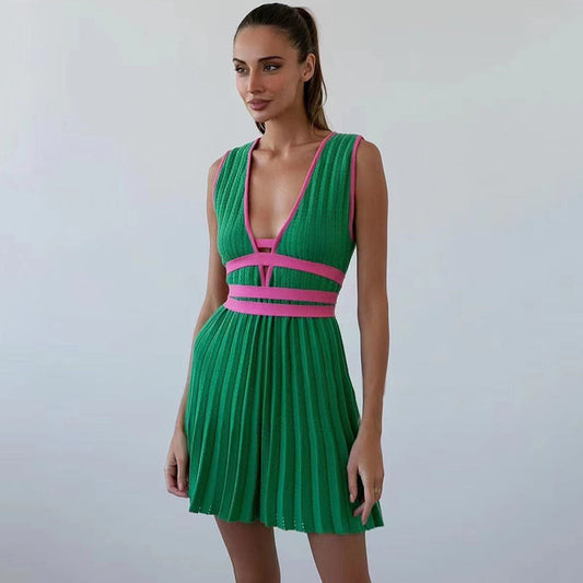 Trendy Pleated Knit Dress with Elegant Draping Effect