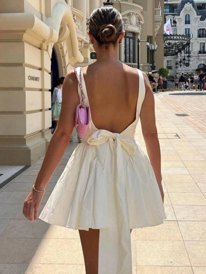 Vestido Bandage sin espalda para mujer, con lazo, pliegues, elegante, de cintura alta, para chicas atractivas, vestido sexy de calle con cordones 2025.