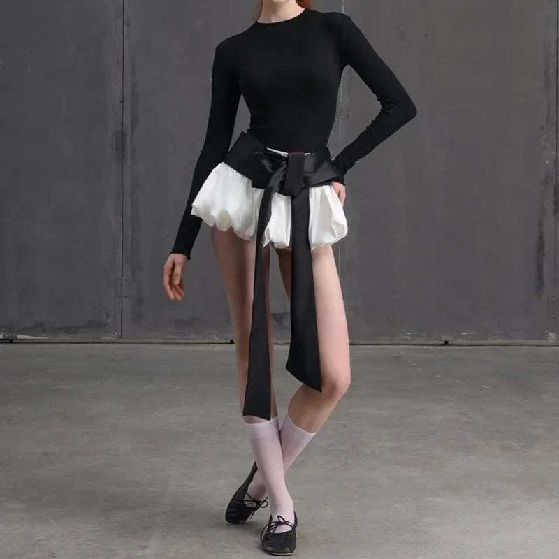 Conjuntos de falda con lazo para mujer, blusa sexy con espalda descubierta y cordones, minifaldas con pliegues a la moda, trajes de 2 piezas para mujer.