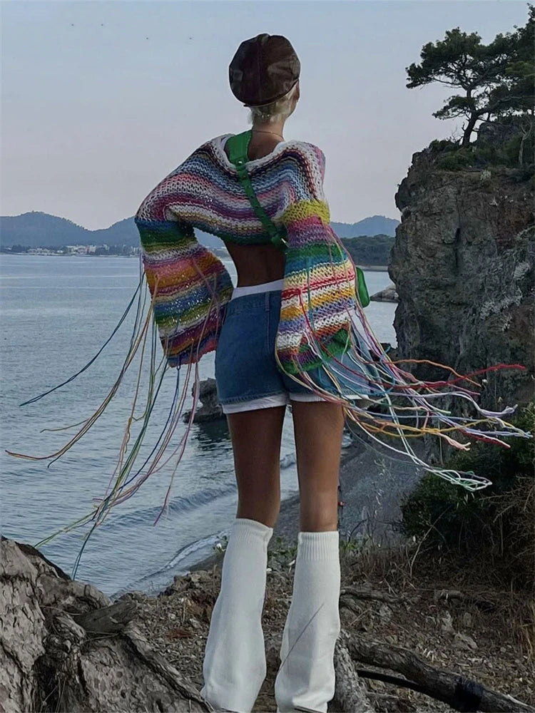 Suéter de punto con borlas para mujer, playera holgada sexy con diseño de arcoíris, jersey corto de moda para vacaciones