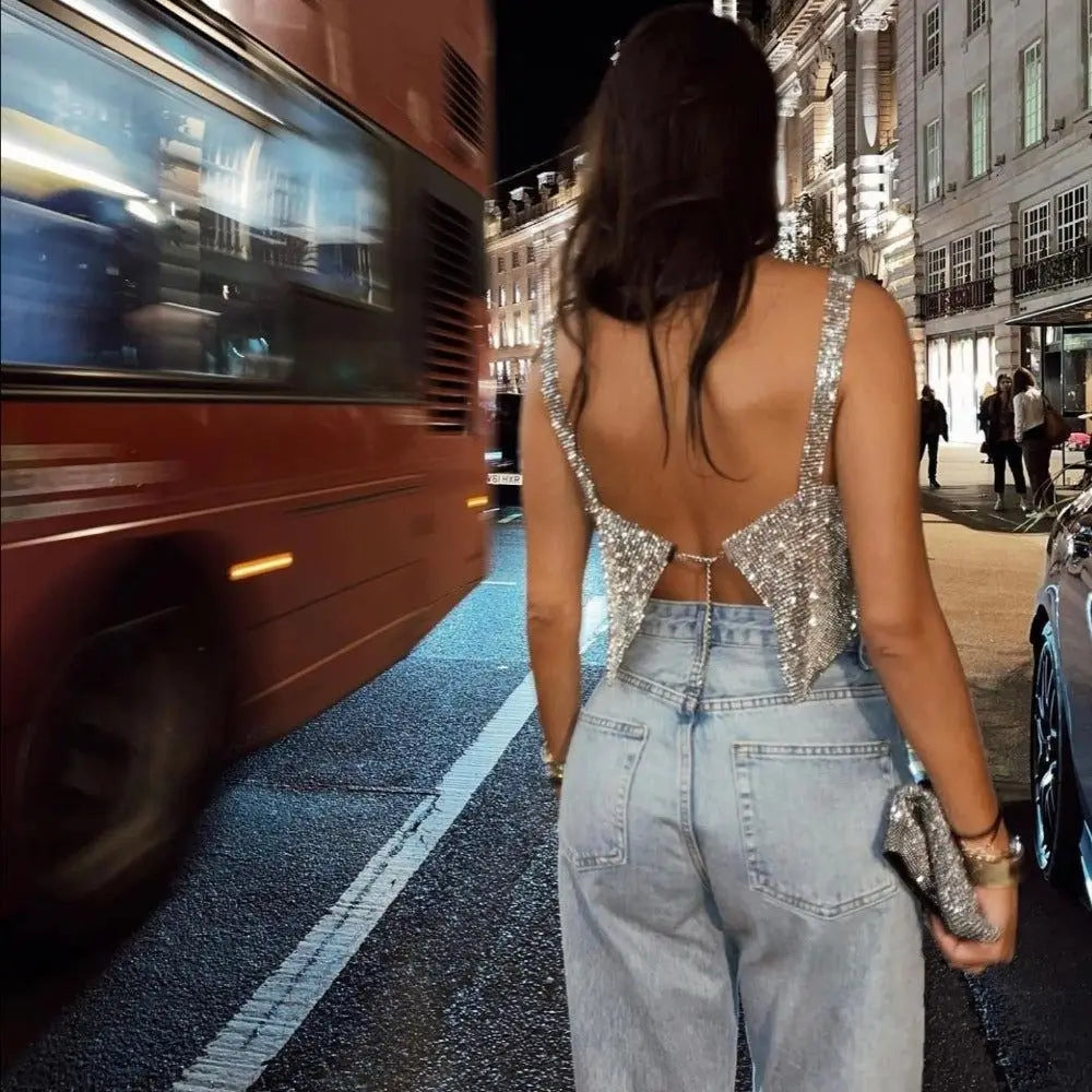 Camiseta sin mangas de malla metálica con diamantes de imitación para mujer, top corto con cadena hueca en la espalda, chaleco sexy para playa y fiesta en club.