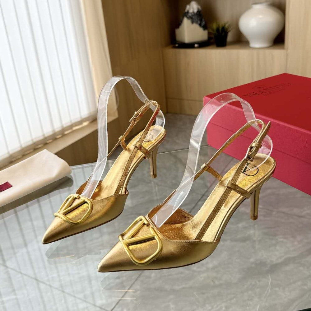 VALENTINO VLOGO SIGNATURE SLINGBACK PUMP IN GOLD